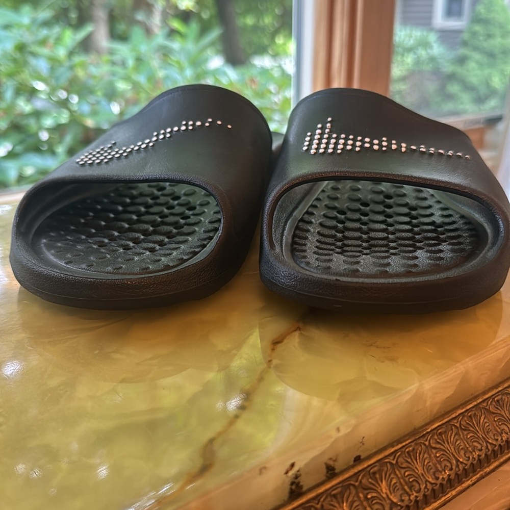 Nike Unisex Black Sandal Slides Victori - Picture 2 of 8